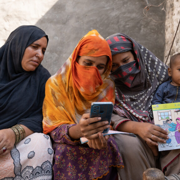 Qadam-ba-qadam clients